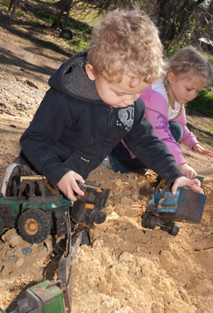 Bliss! perfect dirt for play.